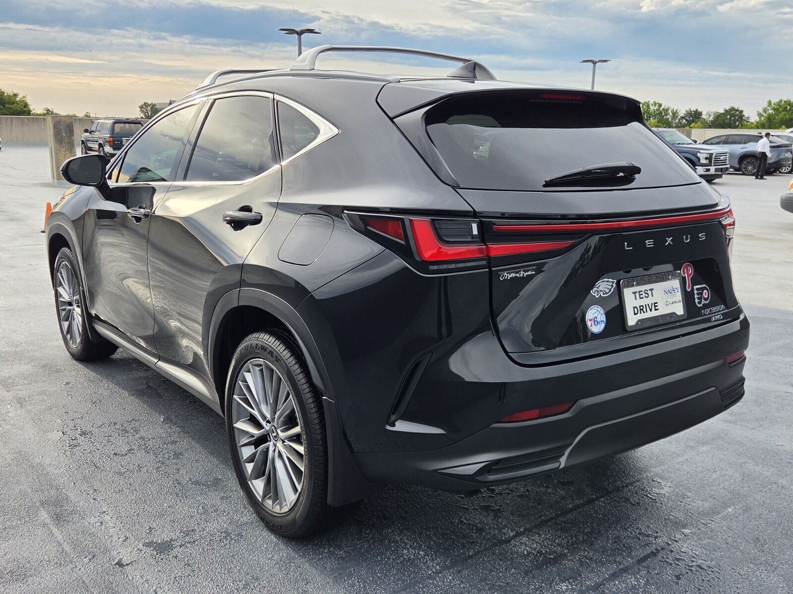 Certified 2022 Lexus NX 350h AWD image 3