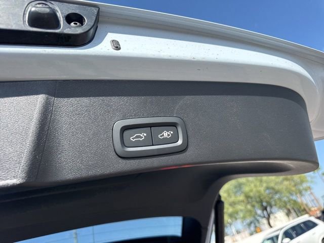 New 2026 Volvo XC40 B5 Plus w/ Protection Package Premier AWD/4WD image 8