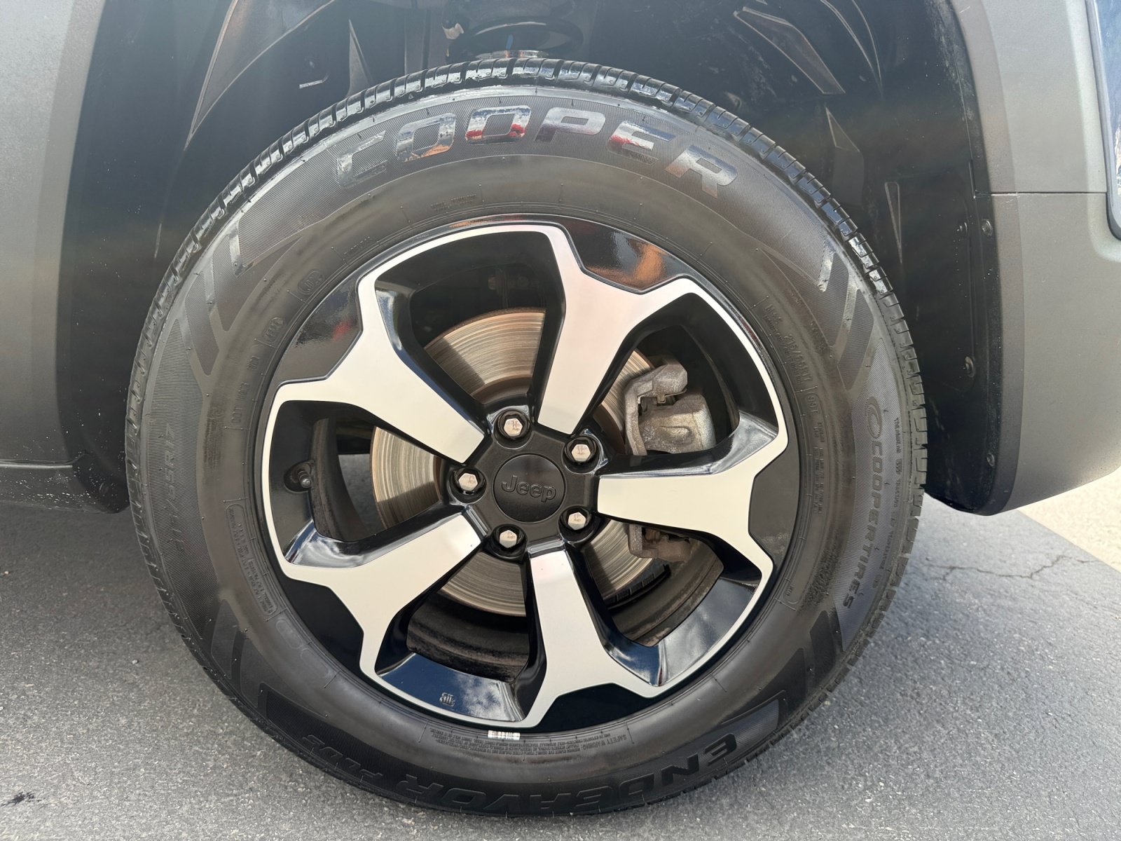 Used 2020 Jeep Renegade Trailhawk w/ UConnect 8.4 Nav Group AWD/4WD image 30