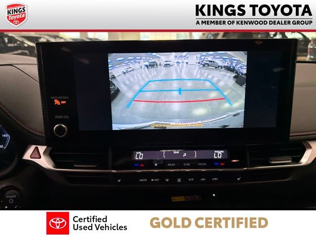Used 2025 Toyota Sienna XSE AWD/4WD image 23