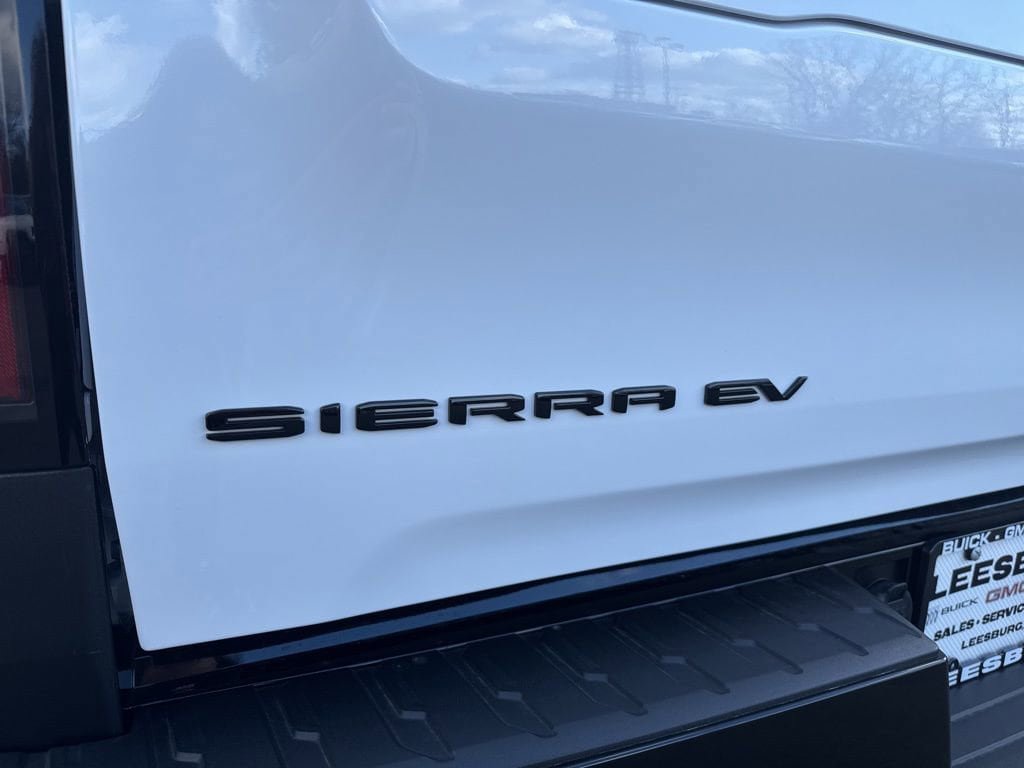 New 2026 GMC Sierra EV Elevation w/ LPO, Elevation Dark Package AWD/4WD image 54