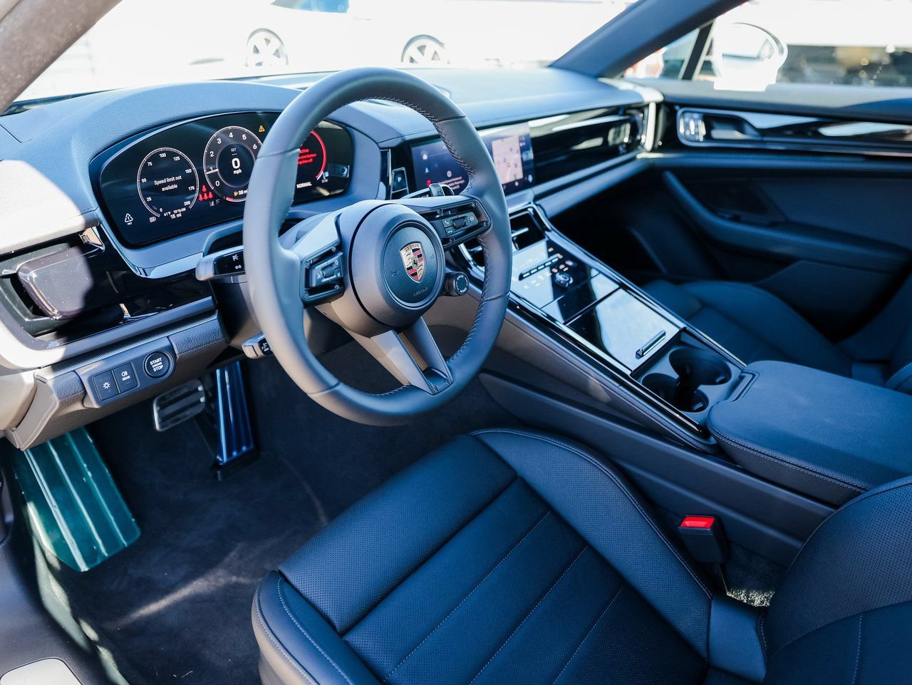 Used 2026 Porsche Panamera RWD image 4
