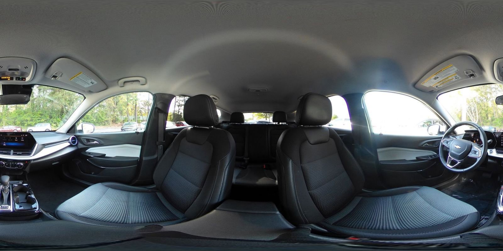 Used 2025 Chevrolet Trax LT w/ LT Convenience Package FWD image 43
