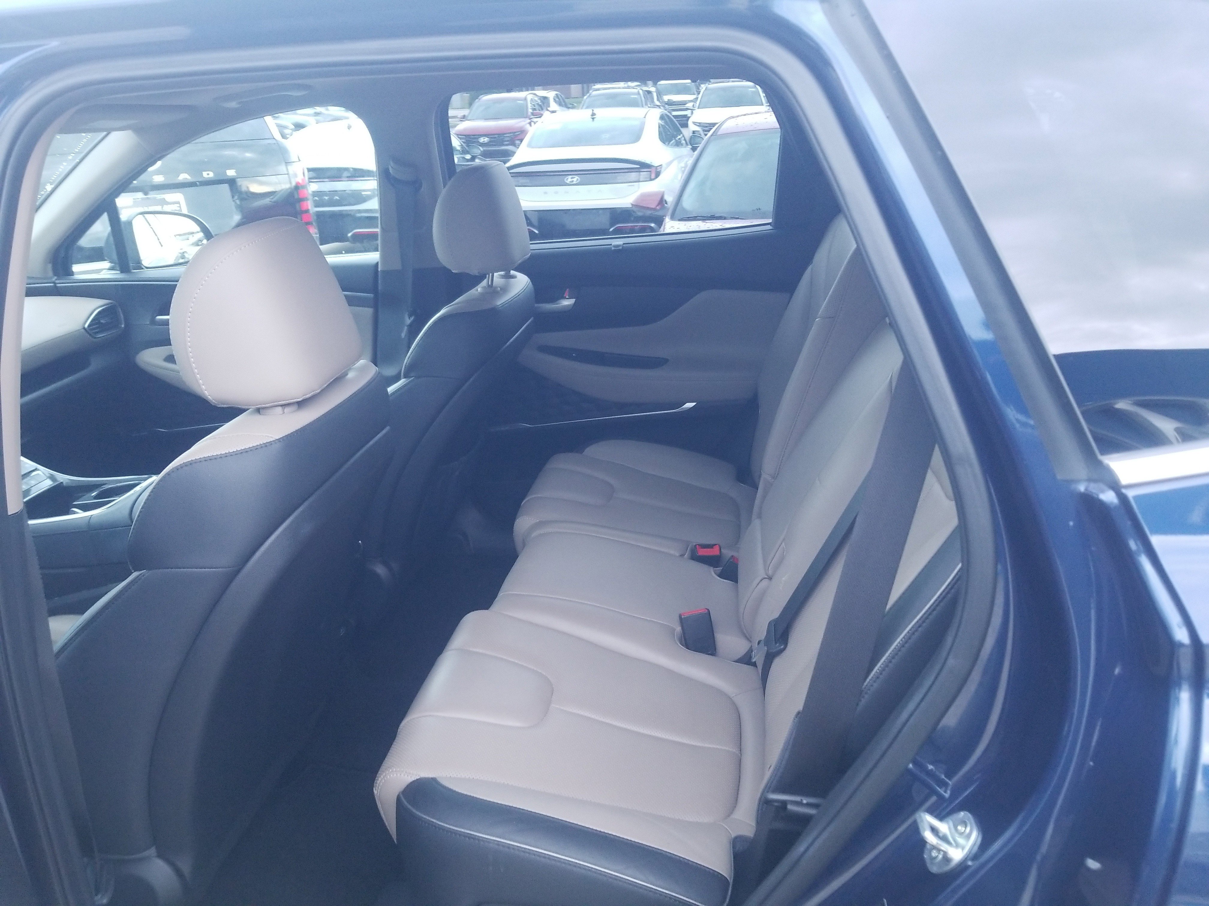 Used 2021 Hyundai Santa Fe SEL w/ Convenience + Premium Package image 12