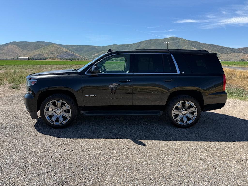 Used 2016 Chevrolet Tahoe LT w/ Luxury Package AWD/4WD image 4