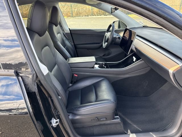 Used 2020 Tesla Model Y Long Range image 12