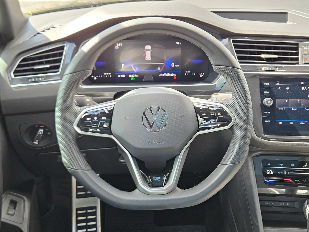 Used 2024 Volkswagen Tiguan SE R-Line w/ MDO Package, Three-Row FWD image 27