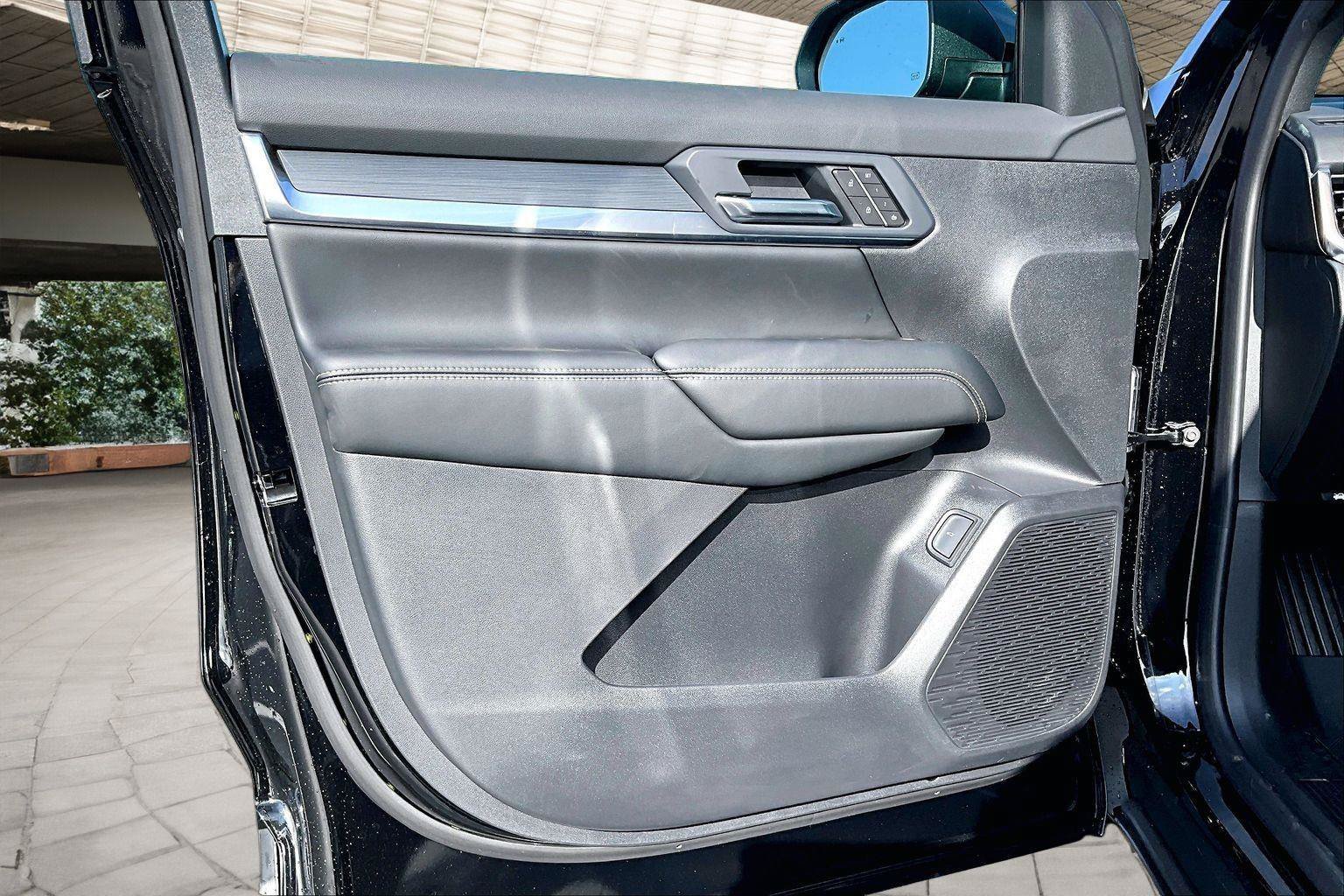 New 2026 GMC Terrain Elevation w/ Elevation Premium Package AWD/4WD image 9