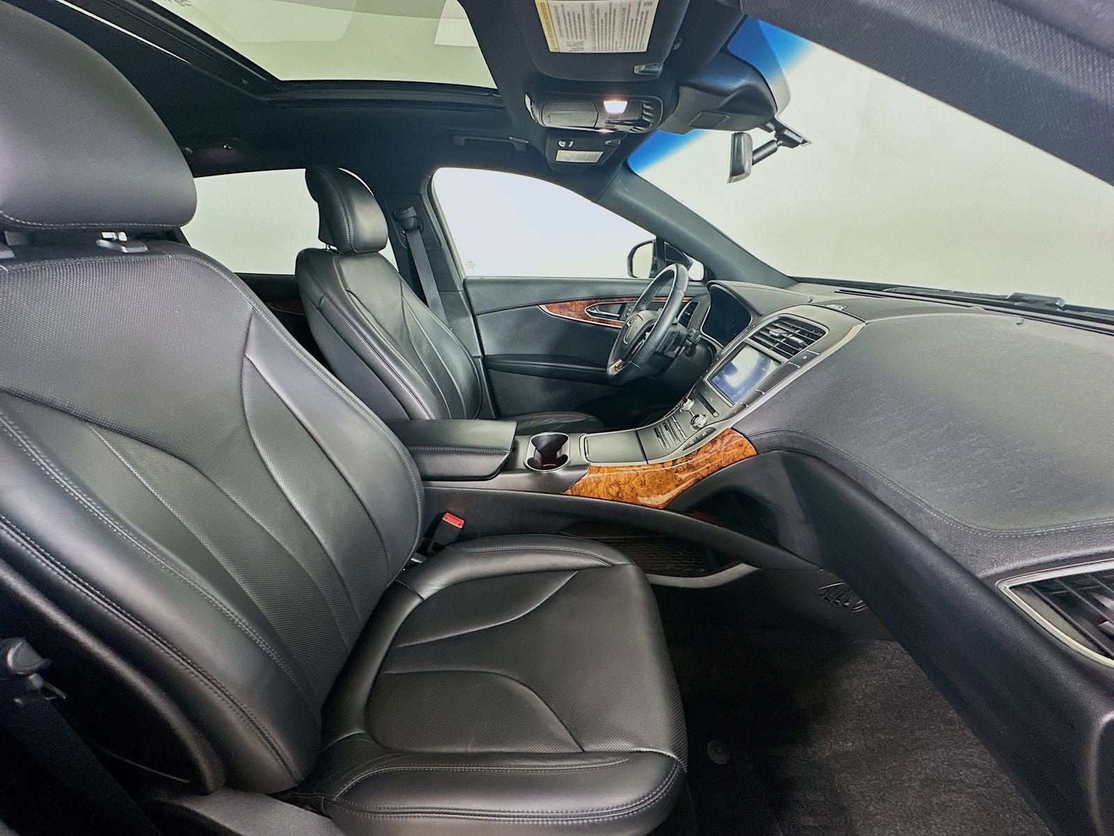 Used 2019 Lincoln Nautilus Reserve AWD/4WD image 44