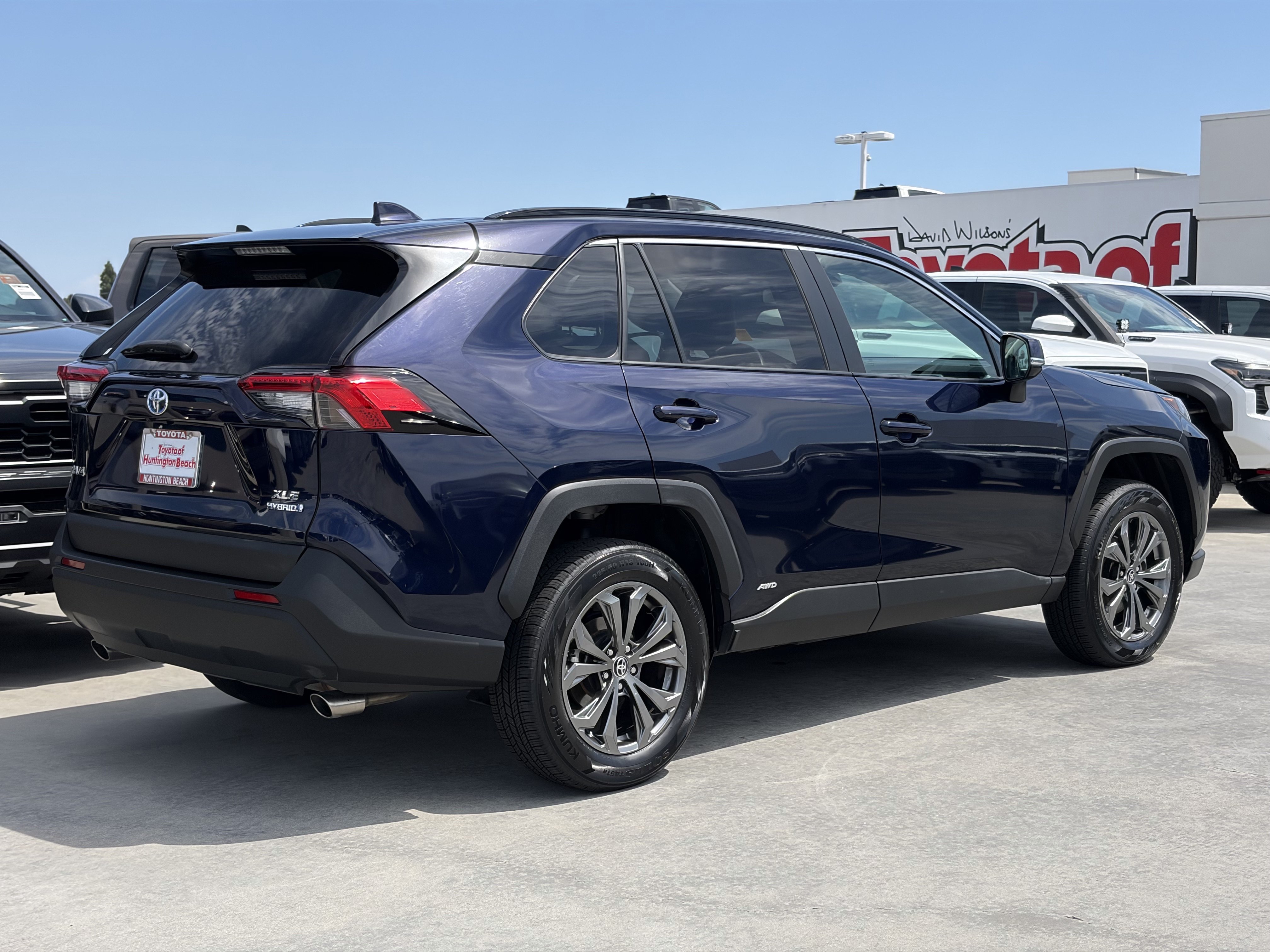 Certified 2022 Toyota RAV4 XLE Premium AWD/4WD image 3