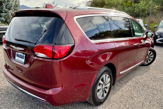 Used 2020 Chrysler Pacifica Touring-L Plus FWD image 5