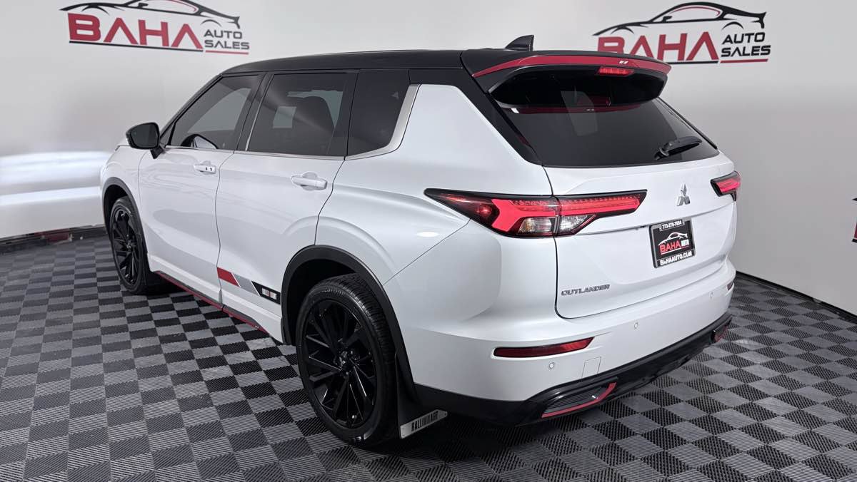 Used 2023 Mitsubishi Outlander ES AWD/4WD image 4