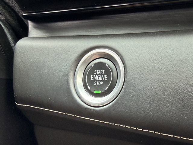 Used 2024 Cadillac Escalade Sport Platinum w/ LPO, ONYX Package image 20