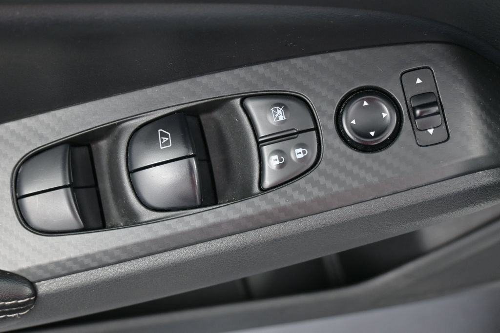 Used 2024 Nissan Altima 2.5 SV FWD image 24