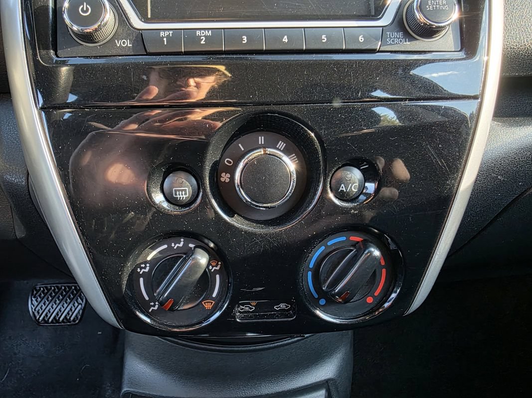 Used 2016 Nissan Versa Note SV FWD image 26