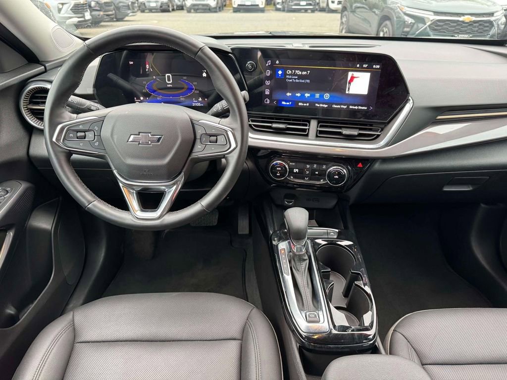 Used 2024 Chevrolet Trax ACTIV w/ Driver Confidence Package FWD image 19