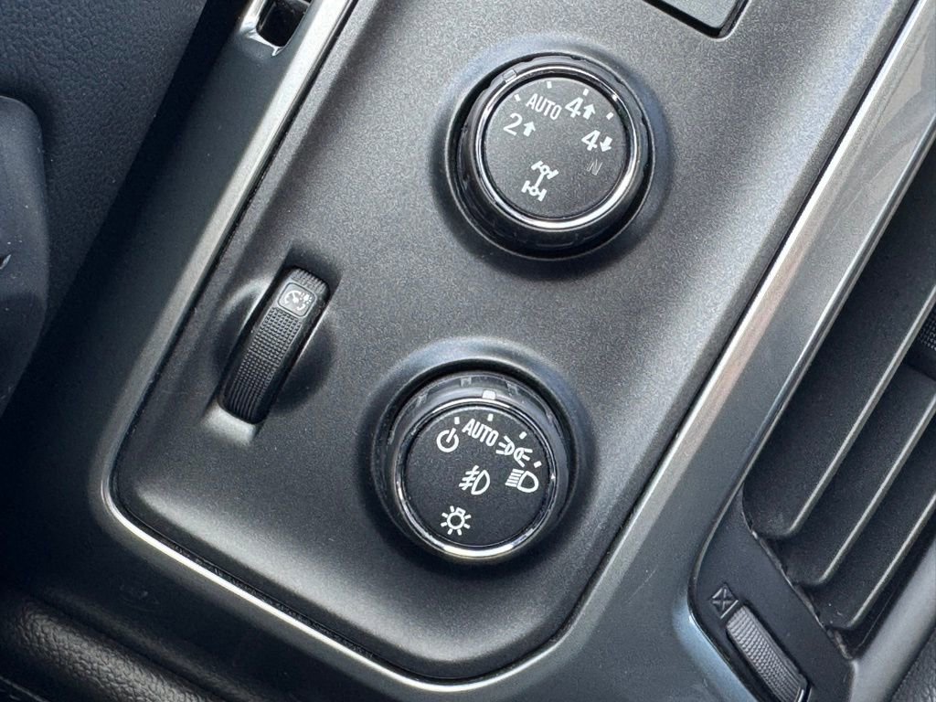 Used 2015 Chevrolet Silverado 1500 LTZ Z71 w/ LTZ Plus Package image 32