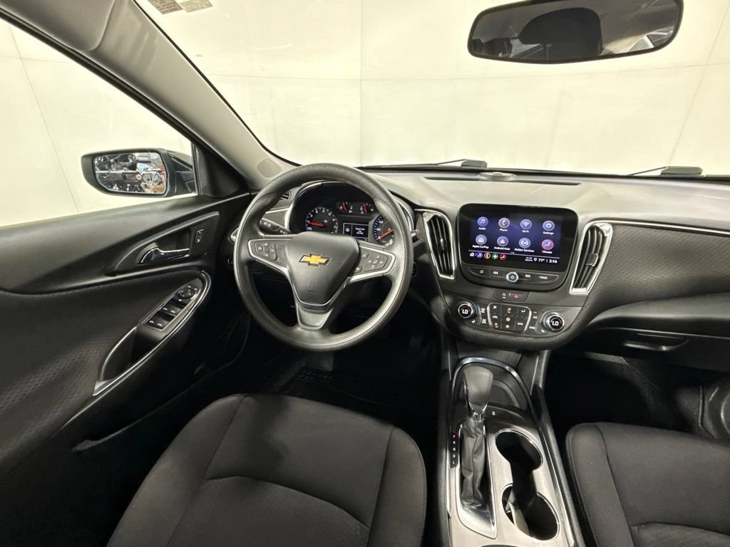 Used 2021 Chevrolet Malibu LT FWD image 18