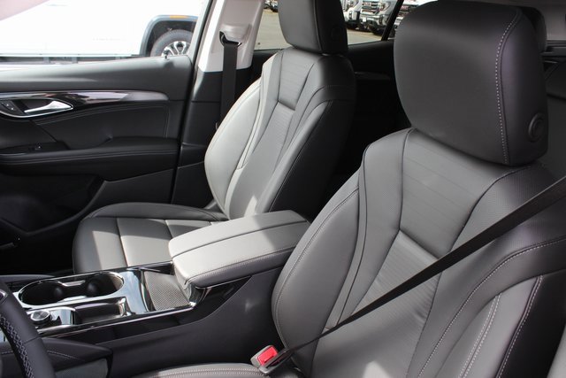 New 2025 Buick Envision Preferred image 2