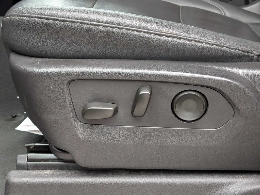 Used 2025 GMC Sierra 1500 SLT RWD image 18