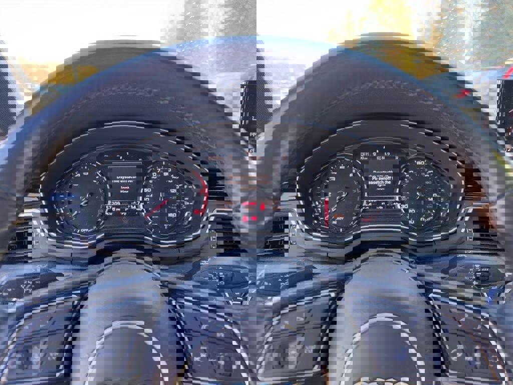 Used 2021 Audi A4 2.0T Premium w/ Convenience Package image 21