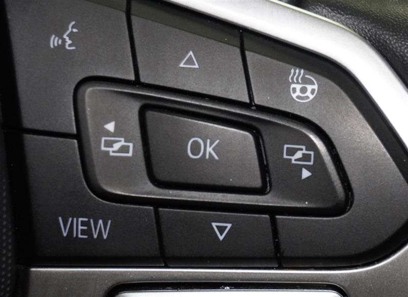 Used 2021 Volkswagen Atlas Cross Sport SEL Premium image 39