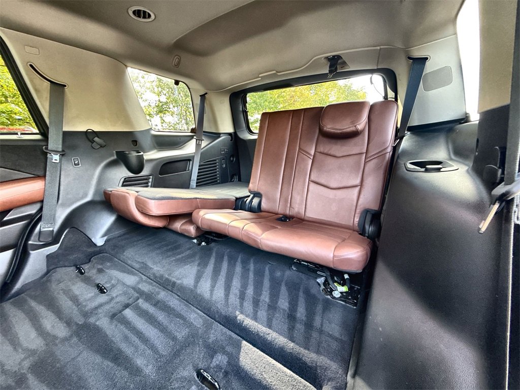 Used 2020 Cadillac Escalade Premium Luxury image 26
