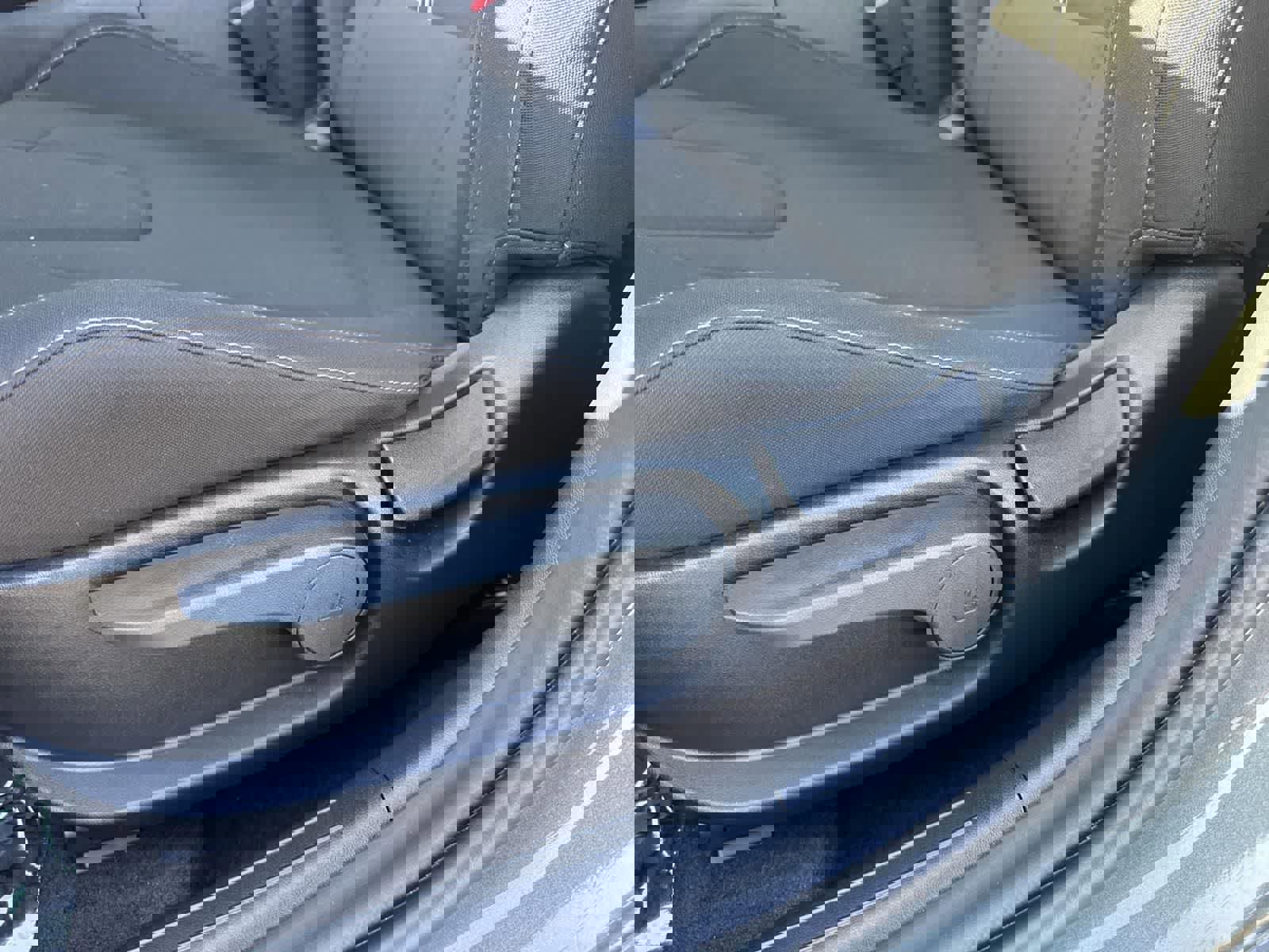 Certified 2025 Hyundai Elantra Sport w/ Cargo Package image 23