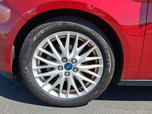 Used 2012 Ford Focus SEL FWD image 4