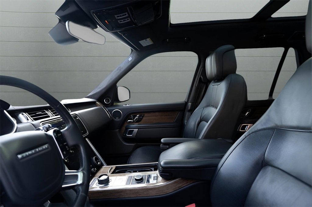 Used 2020 Land Rover Range Rover HSE image 14