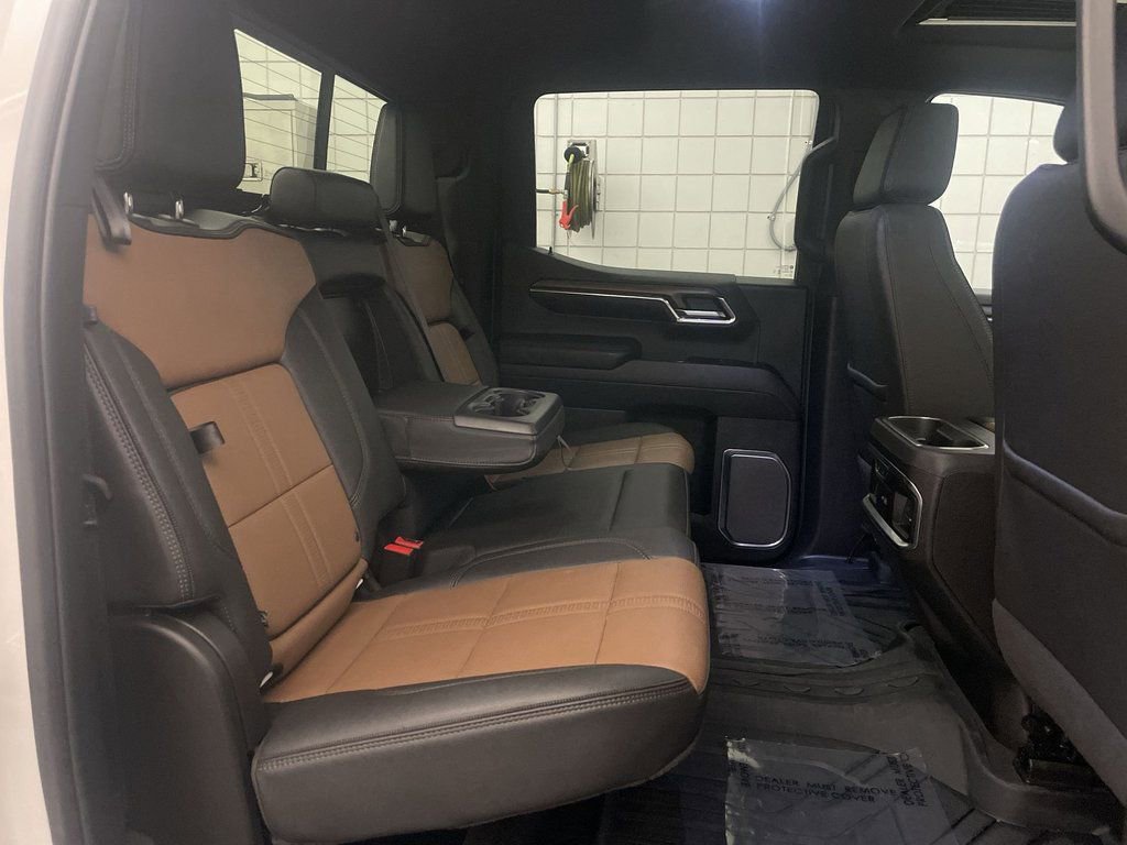 Used 2024 Chevrolet Silverado 1500 High Country image 22