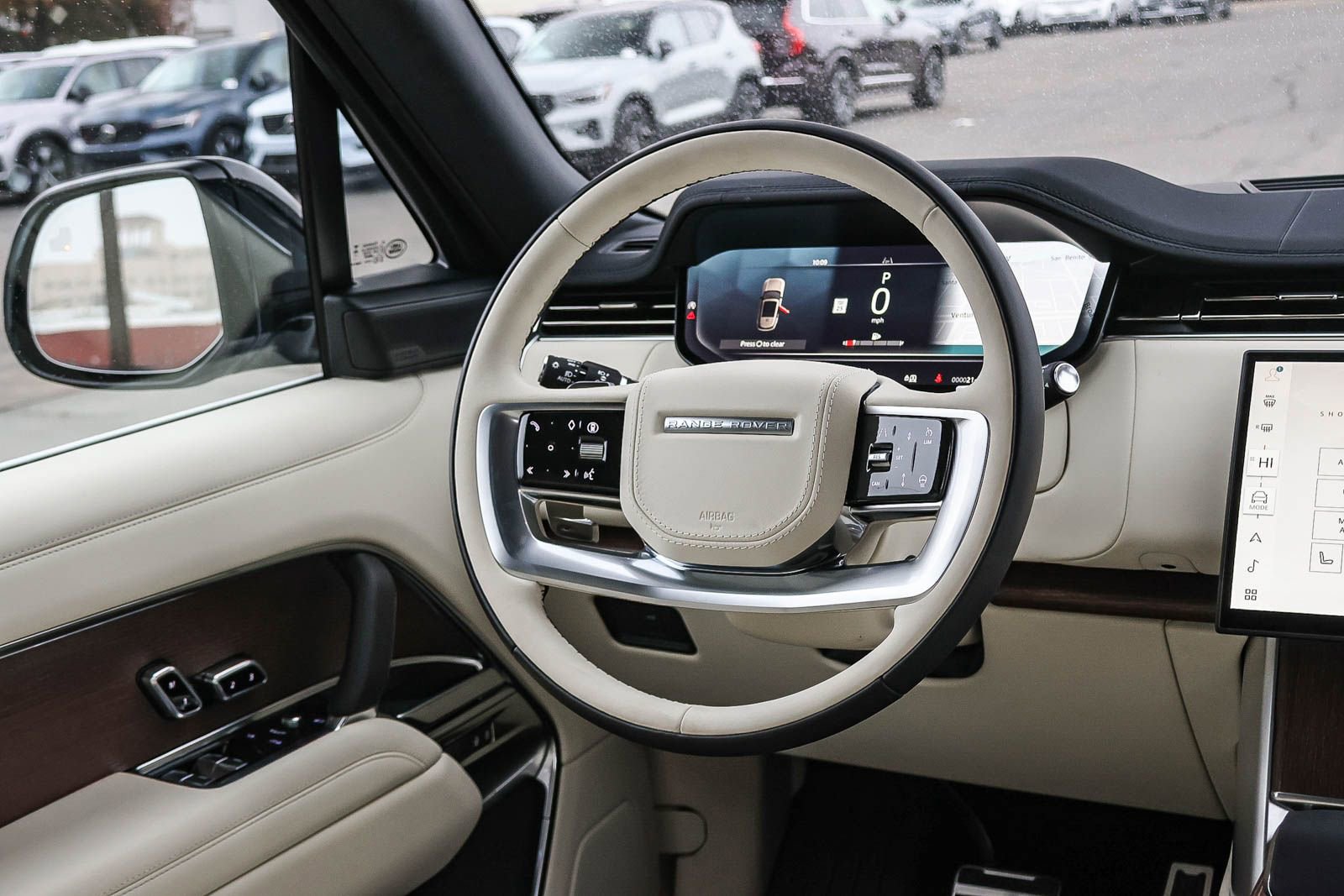 New 2025 Land Rover Range Rover SE image 24