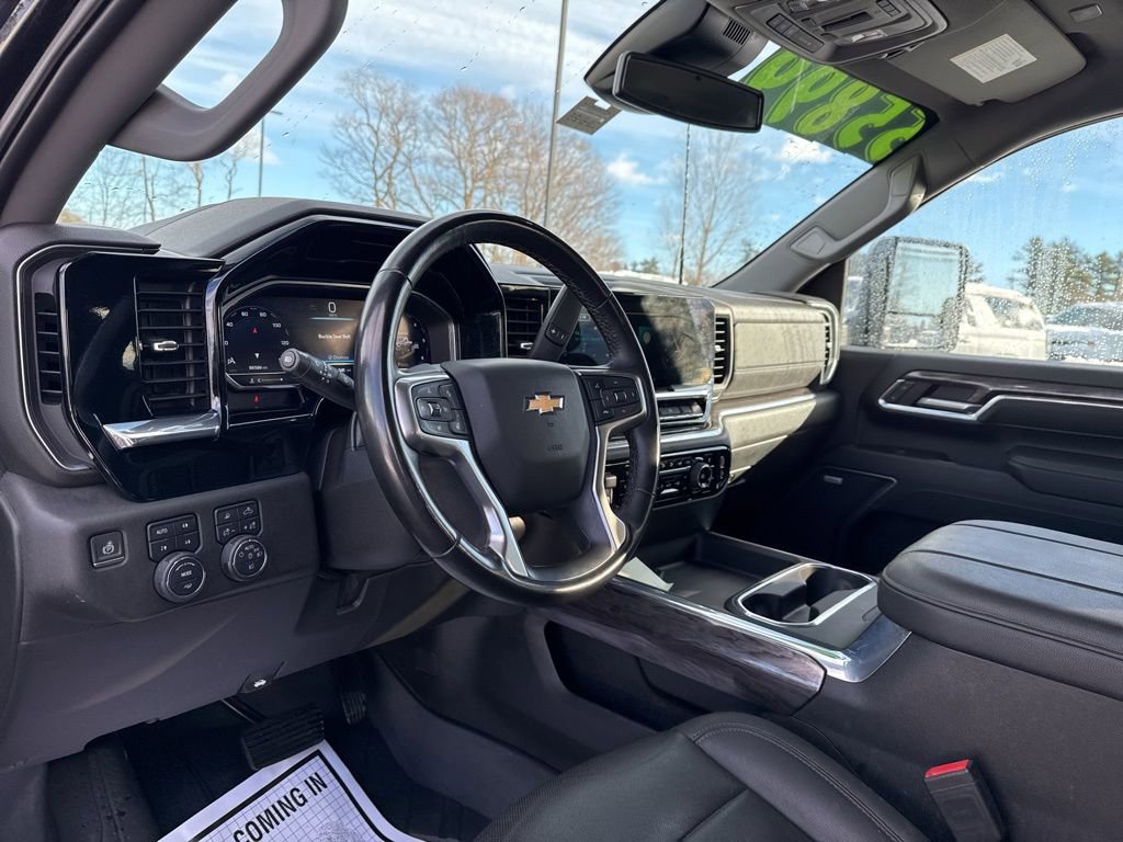 Used 2024 Chevrolet Silverado 2500 LTZ w/ LTZ Convenience Package image 21