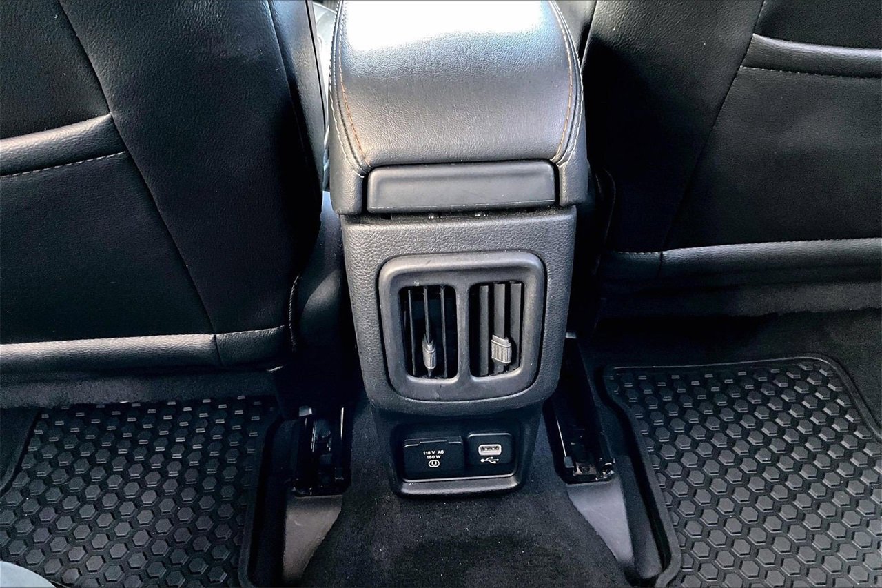 Certified 2019 Jeep Compass Latitude w/ Cold Weather Group image 14