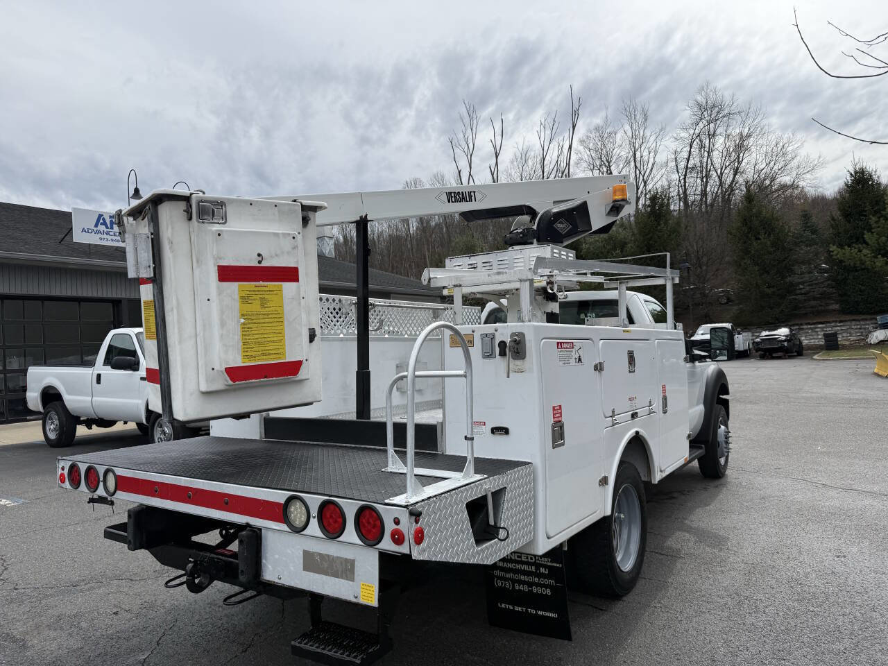Used 2013 Ford F450 XL w/ Heavy Service Suspension Pkg image 9