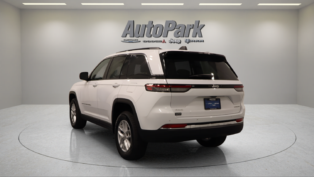 New 2026 Jeep Grand Cherokee Laredo X AWD/4WD image 8