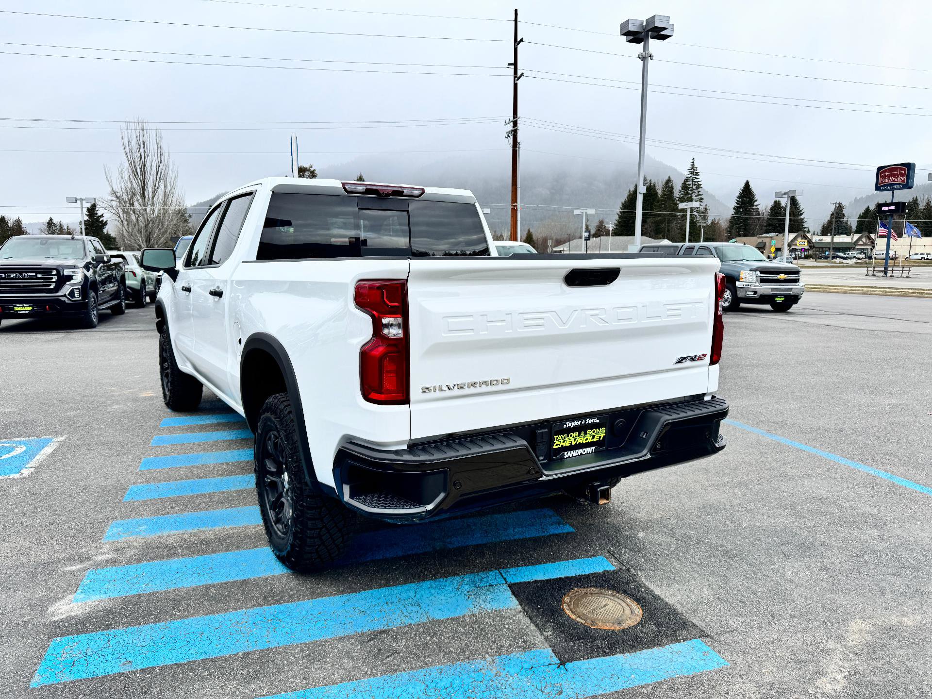 Used 2024 Chevrolet Silverado 1500 ZR2 w/ Technology Package image 5