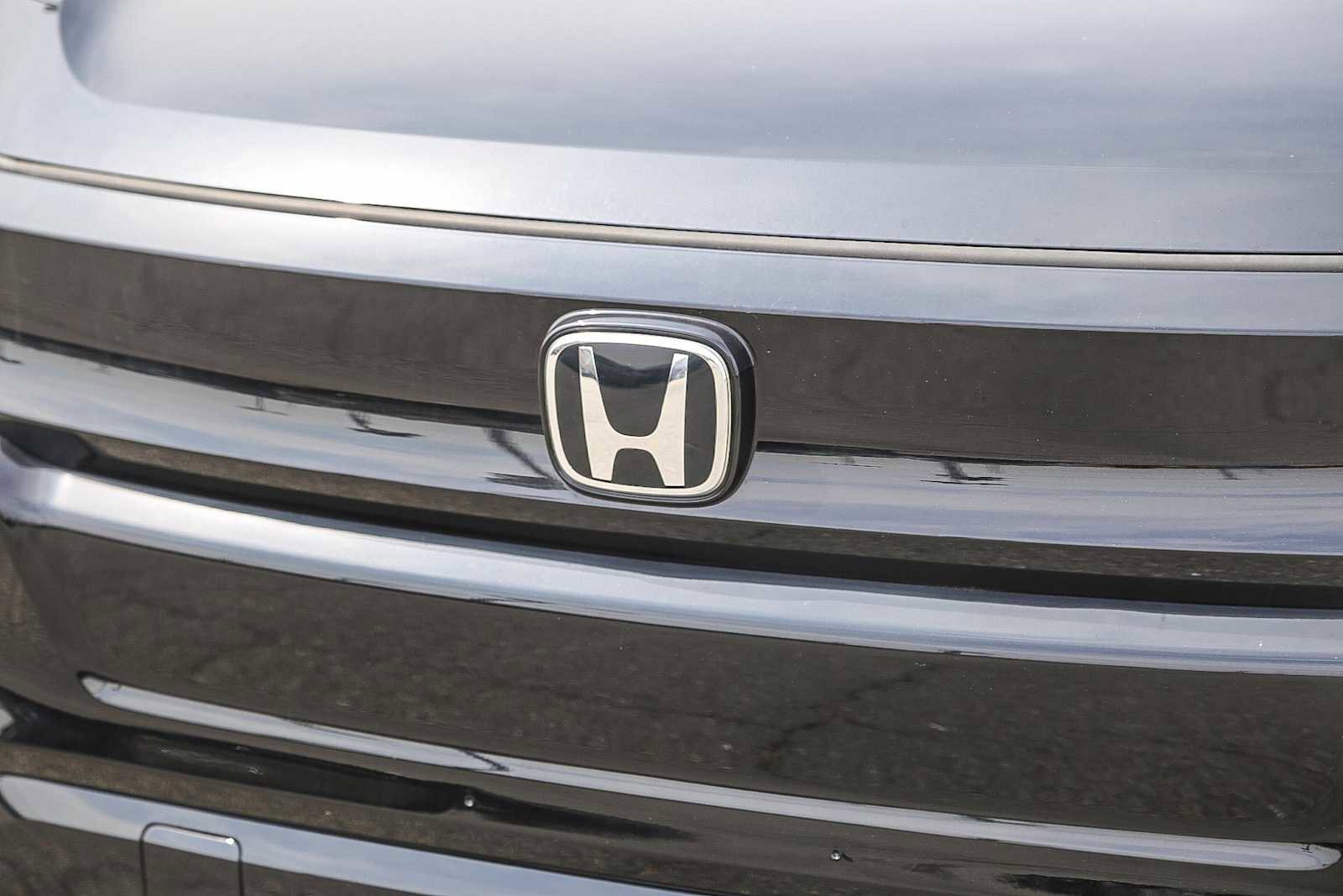 New 2026 Honda Prologue Touring image 8