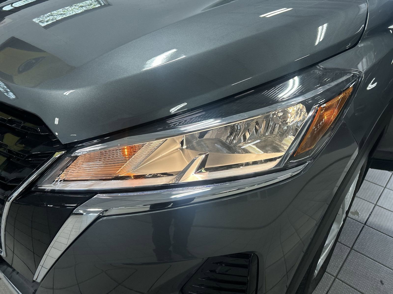 Certified 2025 Nissan Kicks Play S FWD image 35