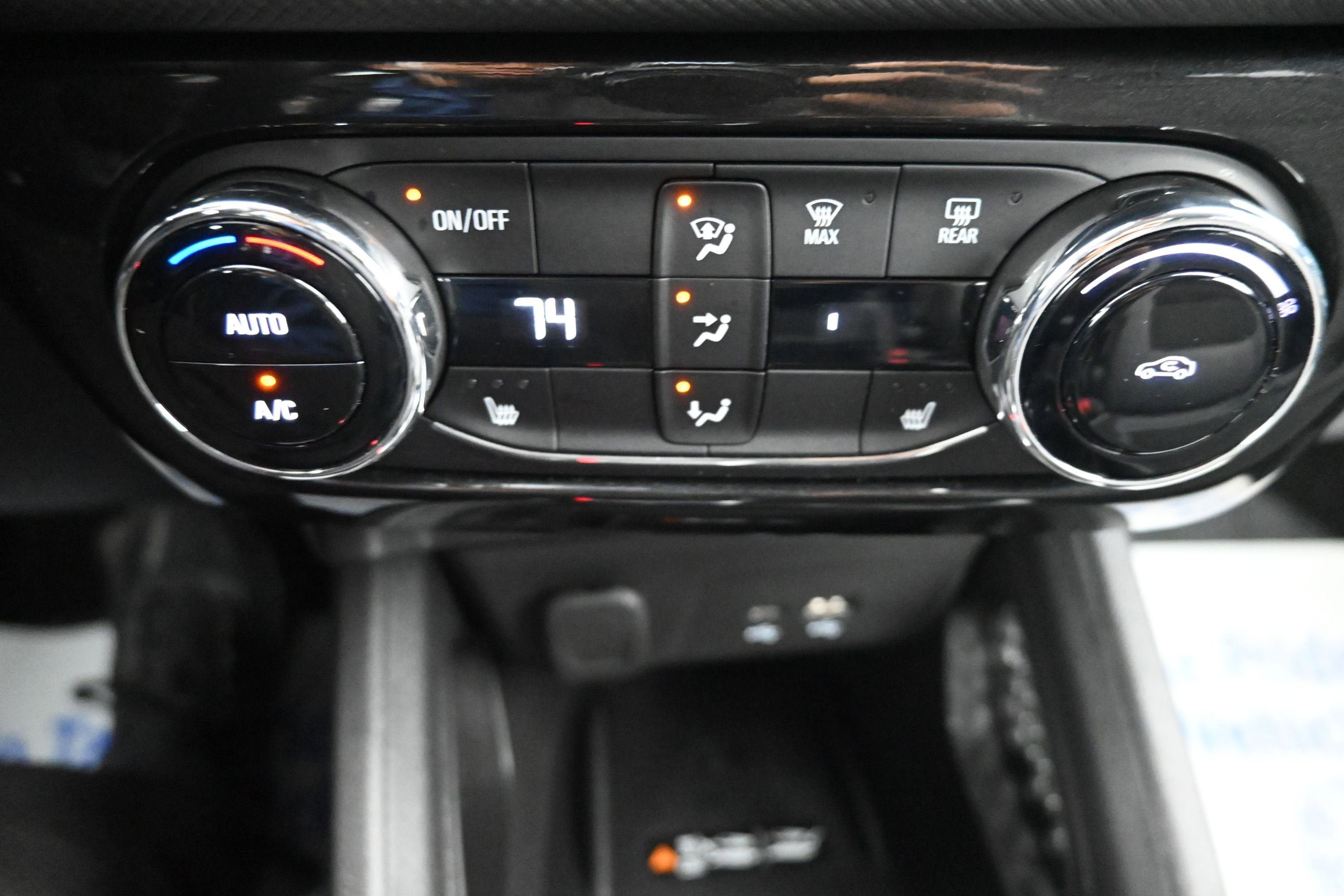 Used 2025 Chevrolet TrailBlazer LT w/ Convenience Package FWD image 16