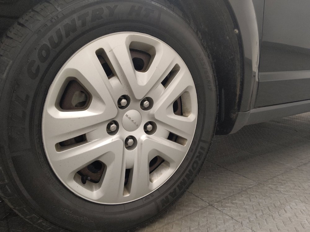 Used 2019 Dodge Journey SE image 31