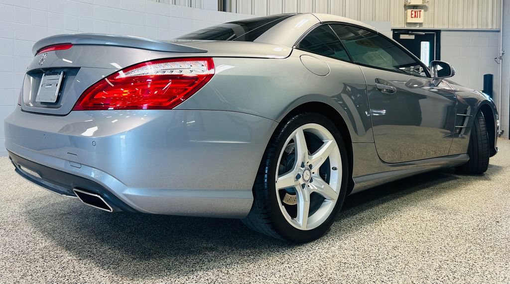 Used 2013 Mercedes-Benz SL 550 image 6