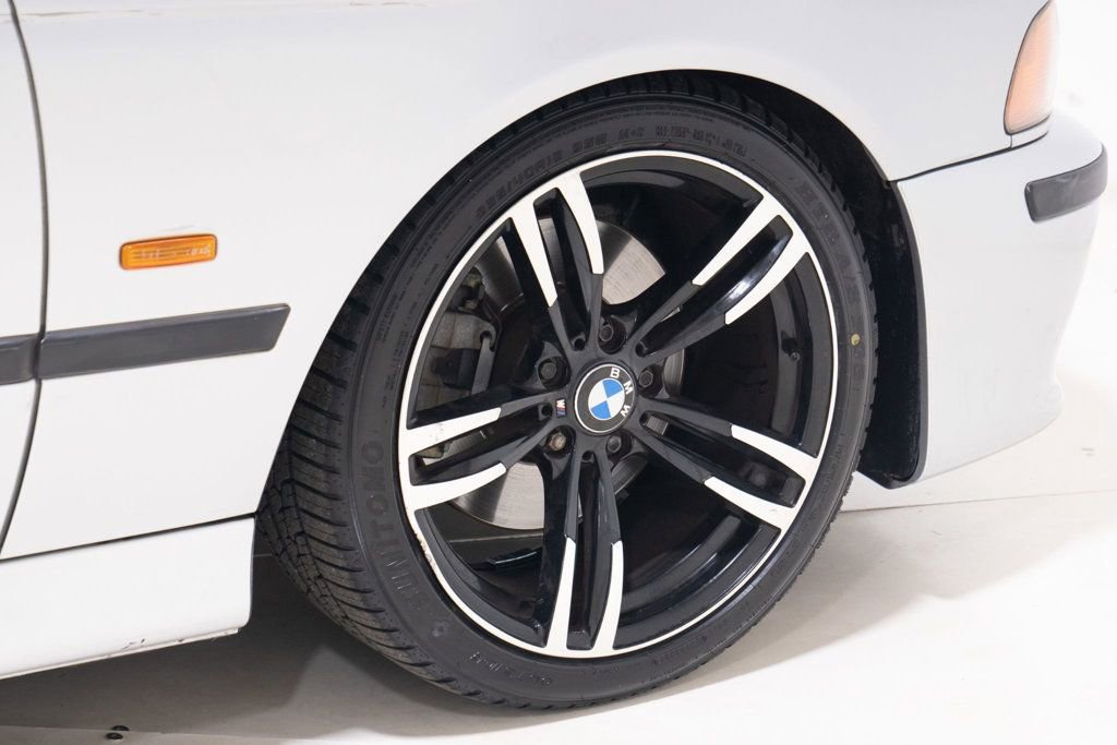 Used 2000 BMW 540i Sedan image 28
