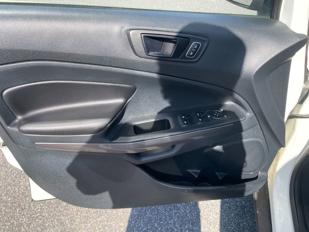 Used 2021 Ford EcoSport SES image 11