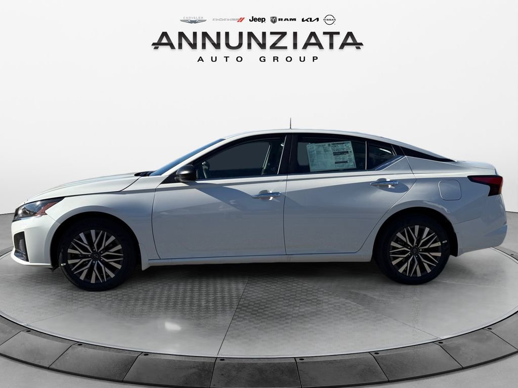 New 2025 Nissan Altima 2.5 SV AWD/4WD image 2