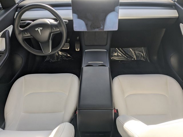 Used 2021 Tesla Model Y Long Range image 17