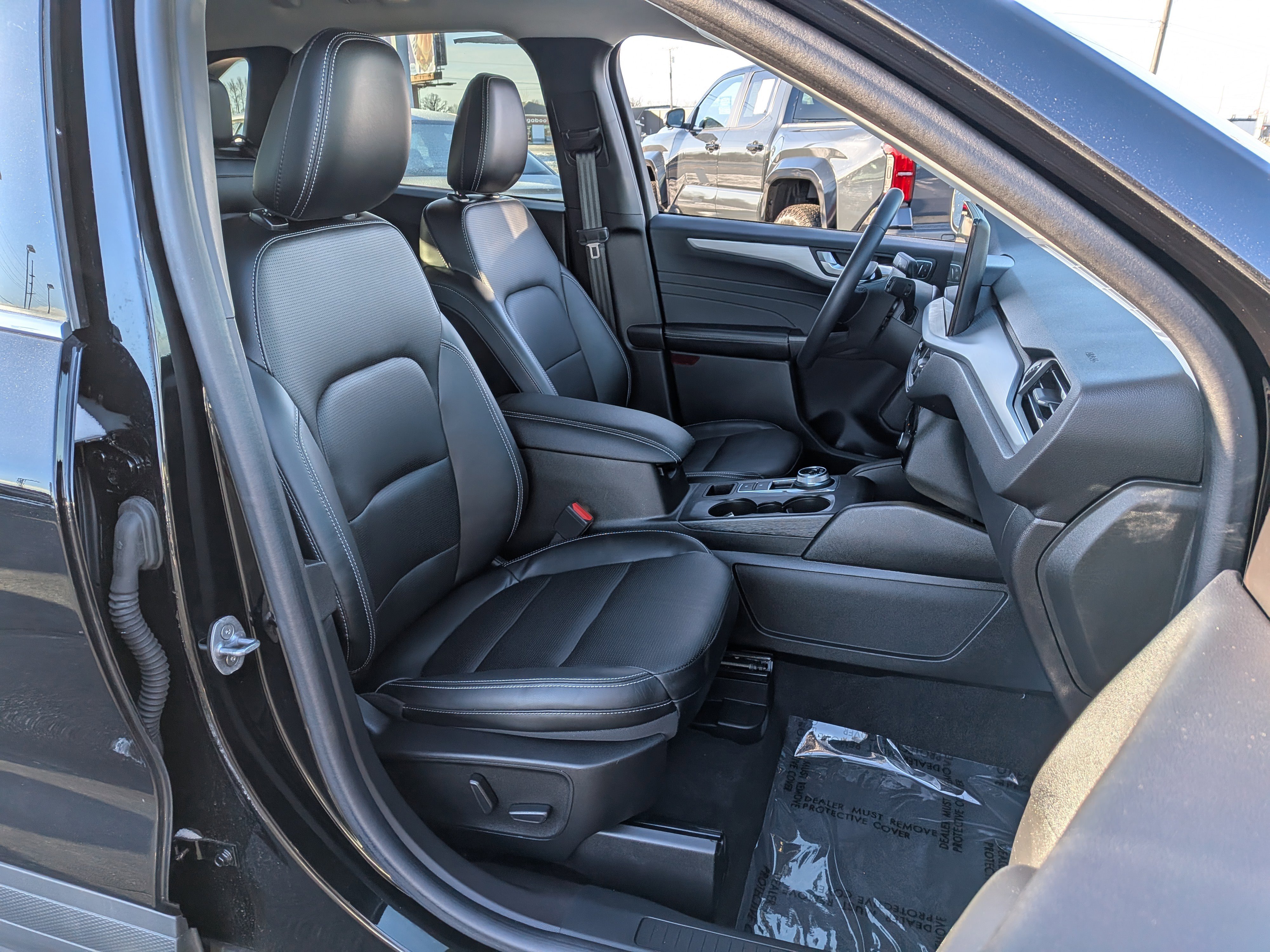 Used 2023 Ford Escape Platinum image 21