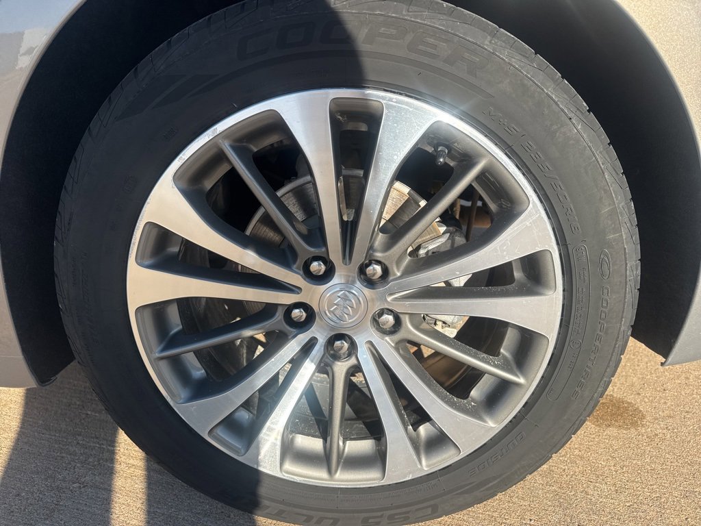 Used 2017 Buick LaCrosse Preferred image 7