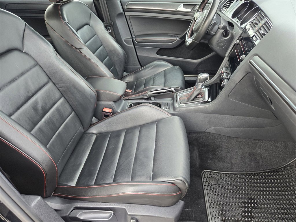 Used 2019 Volkswagen Golf 4-Door image 12