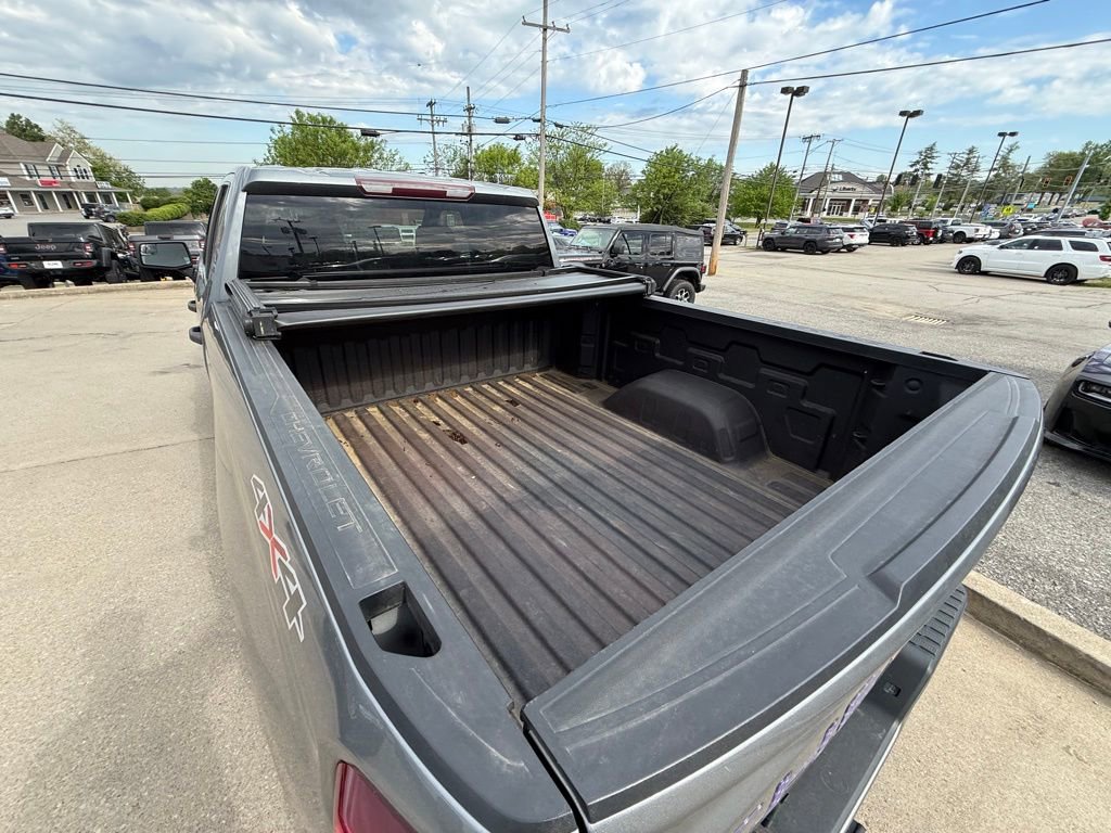 Used 2020 Chevrolet Silverado 1500 Custom w/ Custom Value Package AWD/4WD image 8